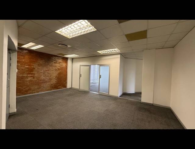 789M² OFFICE TO LET IN UMGENI BUSINESS PARK